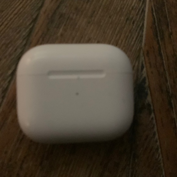 airpods 3 charging case - Picture 1 of 2